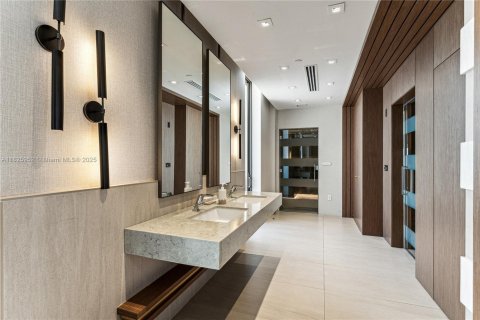 Condo in Coral Gables, Florida, 3 bedrooms  № 1797548 - photo 27