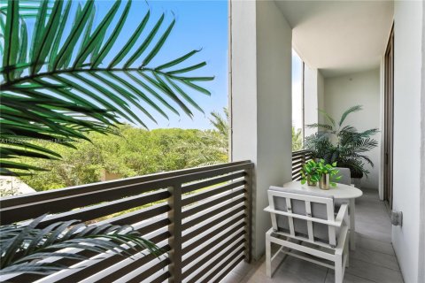 Condo in Coral Gables, Florida, 3 bedrooms  № 1797548 - photo 18