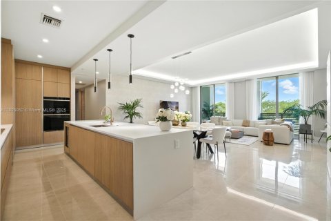 Condo in Coral Gables, Florida, 3 bedrooms  № 1797548 - photo 1