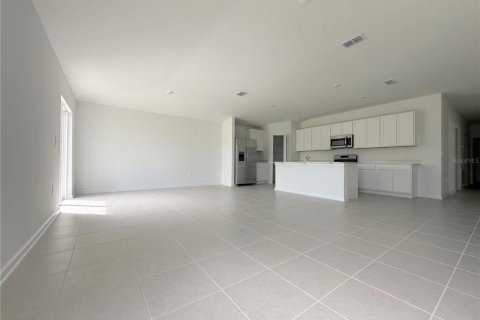 Casa en alquiler en Lake Wales, Florida, 4 dormitorios, 169.55 m2 № 1905212 - foto 8