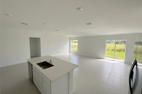 Casa en alquiler en Lake Wales, Florida, 4 dormitorios, 169.55 m2 № 1905212 - foto 9