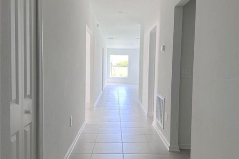 Casa en alquiler en Lake Wales, Florida, 4 dormitorios, 169.55 m2 № 1905212 - foto 6