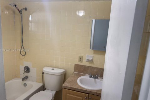 Apartment in Hialeah, Florida 1 bedroom, 54.16 sq.m. № 1989952 - photo 8