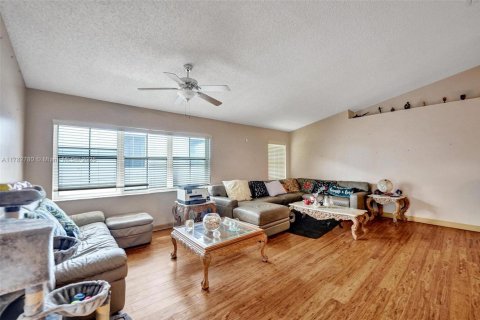 Villa ou maison à vendre à Plantation, Floride: 3 chambres, 162.76 m2 № 2019495 - photo 6