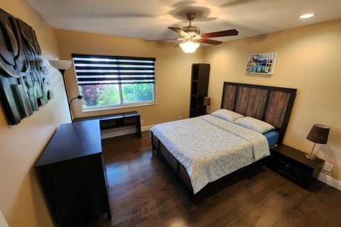 House in Tamarac, Florida 4 bedrooms, 248.23 sq.m. № 2179314 - photo 12
