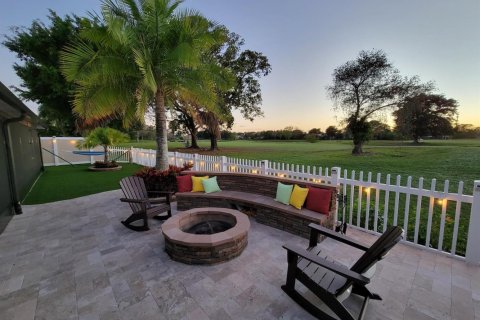 House in Tamarac, Florida 4 bedrooms, 248.23 sq.m. № 2179314 - photo 2