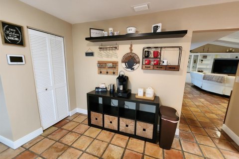 House in Tamarac, Florida 4 bedrooms, 248.23 sq.m. № 2179314 - photo 17