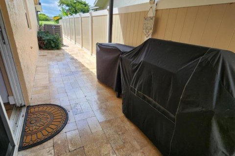 House in Tamarac, Florida 4 bedrooms, 248.23 sq.m. № 2179314 - photo 18
