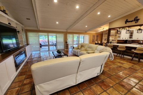 House in Tamarac, Florida 4 bedrooms, 248.23 sq.m. № 2179314 - photo 6