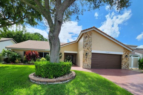 House in Tamarac, Florida 4 bedrooms, 248.23 sq.m. № 2179314 - photo 19