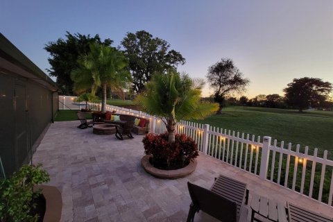 House in Tamarac, Florida 4 bedrooms, 248.23 sq.m. № 2179314 - photo 4