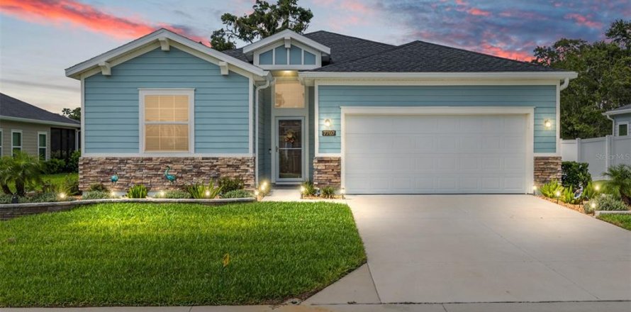 House in Ocala, Florida 3 bedrooms, 189.43 sq.m. № 1876067
