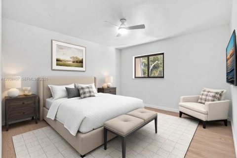 House in Wilton Manors, Florida 3 bedrooms, 85.19 sq.m. № 2271074 - photo 30