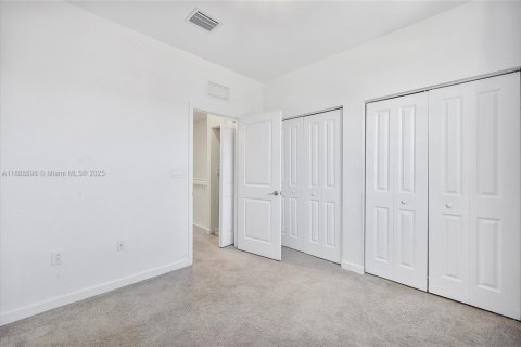 Touwnhouse à louer à Miami, Floride: 3 chambres, 147.44 m2 № 1939132 - photo 21