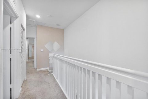 Touwnhouse à louer à Miami, Floride: 3 chambres, 147.44 m2 № 1939132 - photo 20