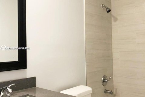 Casa en alquiler en Fort Lauderdale, Florida, 3 dormitorios № 1995187 - foto 8