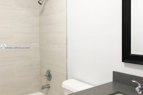 Casa en alquiler en Fort Lauderdale, Florida, 3 dormitorios № 1995187 - foto 10