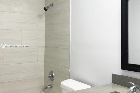 Casa en alquiler en Fort Lauderdale, Florida, 3 dormitorios № 1995187 - foto 16