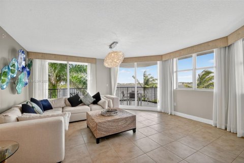 Condominio en venta en Boynton Beach, Florida, 3 dormitorios, 190.08 m2 № 1933762 - foto 18