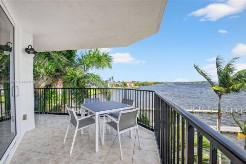 Condominio en venta en Boynton Beach, Florida, 3 dormitorios, 190.08 m2 № 1933762 - foto 20