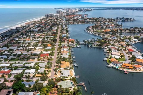 Land in Belleair Beach, Florida № 1400661 - photo 22