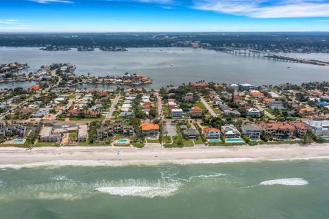 Land in Belleair Beach, Florida № 1400661 - photo 30