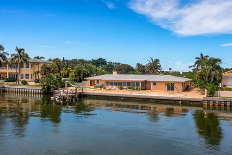 Land in Belleair Beach, Florida № 1400661 - photo 16