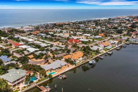 Land in Belleair Beach, Florida № 1400661 - photo 12