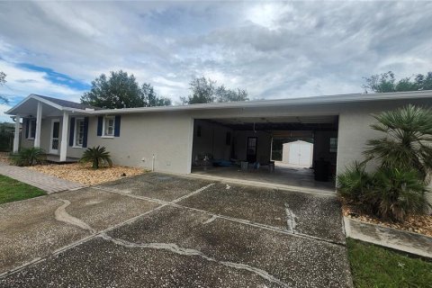 Villa ou maison à vendre à Spring Hill, Floride: 3 chambres, 114.46 m2 № 1914261 - photo 2