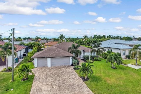 Casa en venta en Cape Coral, Florida, 4 dormitorios, 197.97 m2 № 2427586 - foto 12