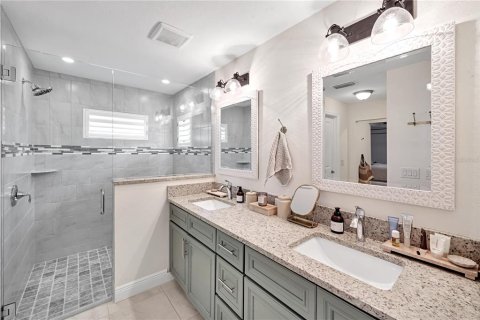 Casa en venta en Cape Coral, Florida, 4 dormitorios, 197.97 m2 № 2427586 - foto 25