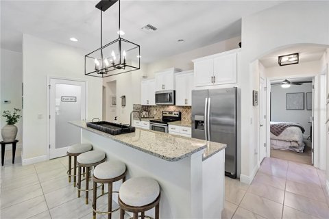 Casa en venta en Cape Coral, Florida, 4 dormitorios, 197.97 m2 № 2427586 - foto 5