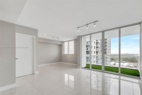 Copropriété à vendre à Miami, Floride: 1 chambre, 74.69 m2 № 1863762 - photo 1