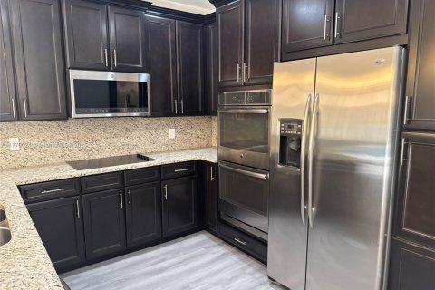 Купить виллу или дом в Дорал, Флорида 3 спальни, 228.73м2, № 1691449 - фото 28