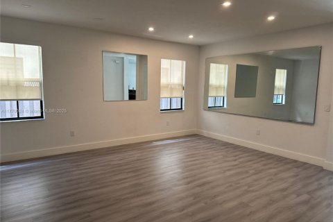 Купить виллу или дом в Дорал, Флорида 3 спальни, 228.73м2, № 1691449 - фото 13