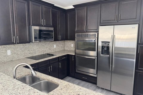 Купить виллу или дом в Дорал, Флорида 3 спальни, 228.73м2, № 1691449 - фото 25