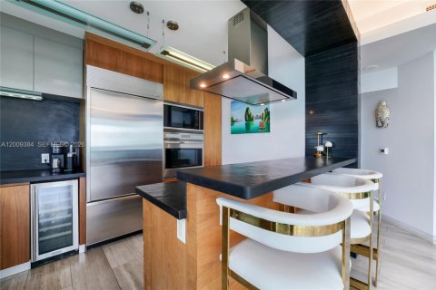 Condo in Miami, Florida, 4 bedrooms № 2073318 - photo 5