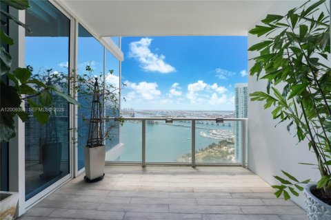 Condo in Miami, Florida, 4 bedrooms № 2073318 - photo 21