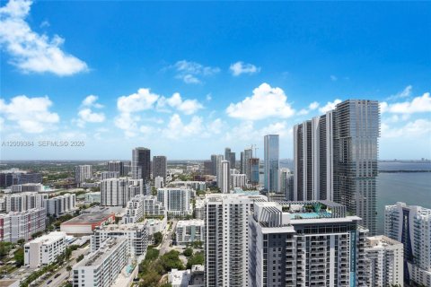 Condo in Miami, Florida, 4 bedrooms № 2073318 - photo 18