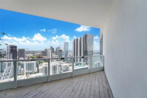 Condo in Miami, Florida, 4 bedrooms № 2073318 - photo 17