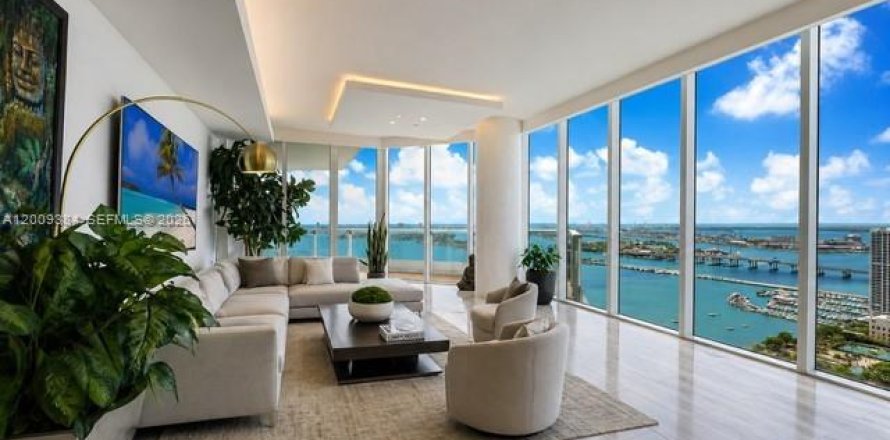 Condo in Miami, Florida, 4 bedrooms № 2073318