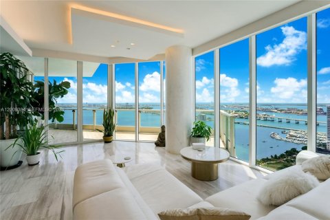 Condo in Miami, Florida, 4 bedrooms № 2073318 - photo 6