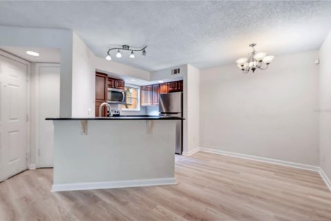 Copropriété à louer à Orlando, Floride: 2 chambres, 86.77 m2 № 2394024 - photo 4
