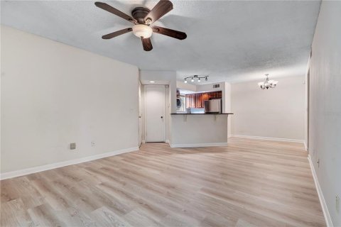 Copropriété à louer à Orlando, Floride: 2 chambres, 86.77 m2 № 2394024 - photo 7