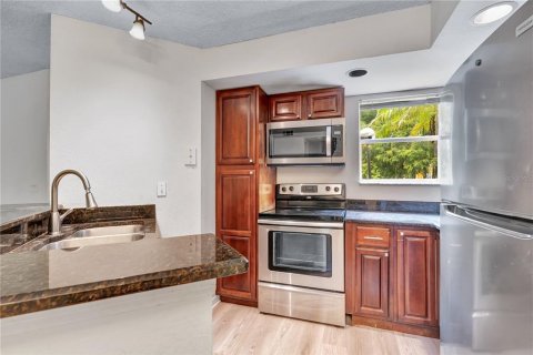 Copropriété à louer à Orlando, Floride: 2 chambres, 86.77 m2 № 2394024 - photo 3