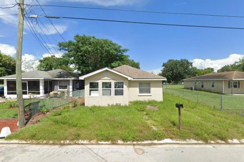 House in Lake Wales, Florida 3 bedrooms, 109.9 sq.m. № 1673274 - photo 1
