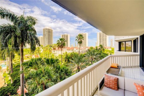 Condominio en venta en Aventura, Florida, 2 dormitorios, 162.58 m2 № 1979904 - foto 20