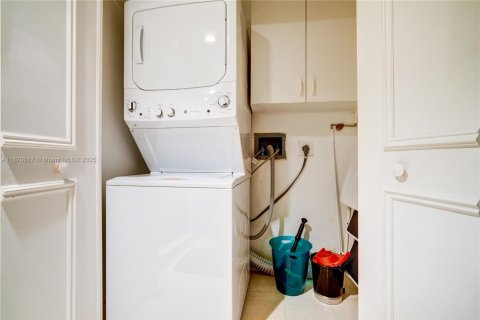 Condominio en venta en Aventura, Florida, 2 dormitorios, 162.58 m2 № 1979904 - foto 10