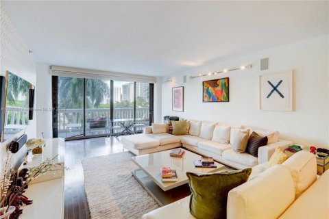 Condominio en venta en Aventura, Florida, 2 dormitorios, 162.58 m2 № 1979904 - foto 4