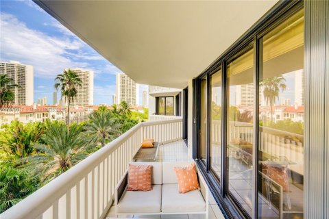 Condominio en venta en Aventura, Florida, 2 dormitorios, 162.58 m2 № 1979904 - foto 21